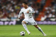 尤伯杯：中国女队横扫对手重夺冠军 小花组合惊艳表现