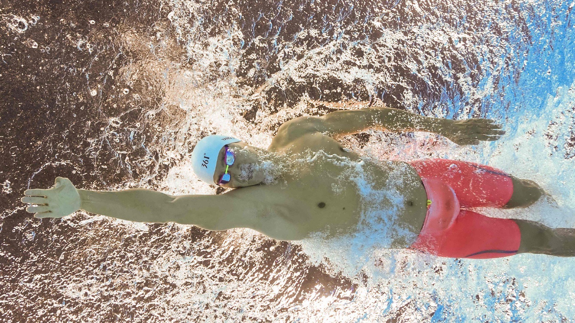 中国足球国家队赛后复盘机制趋于专业化，国足终于赢球了