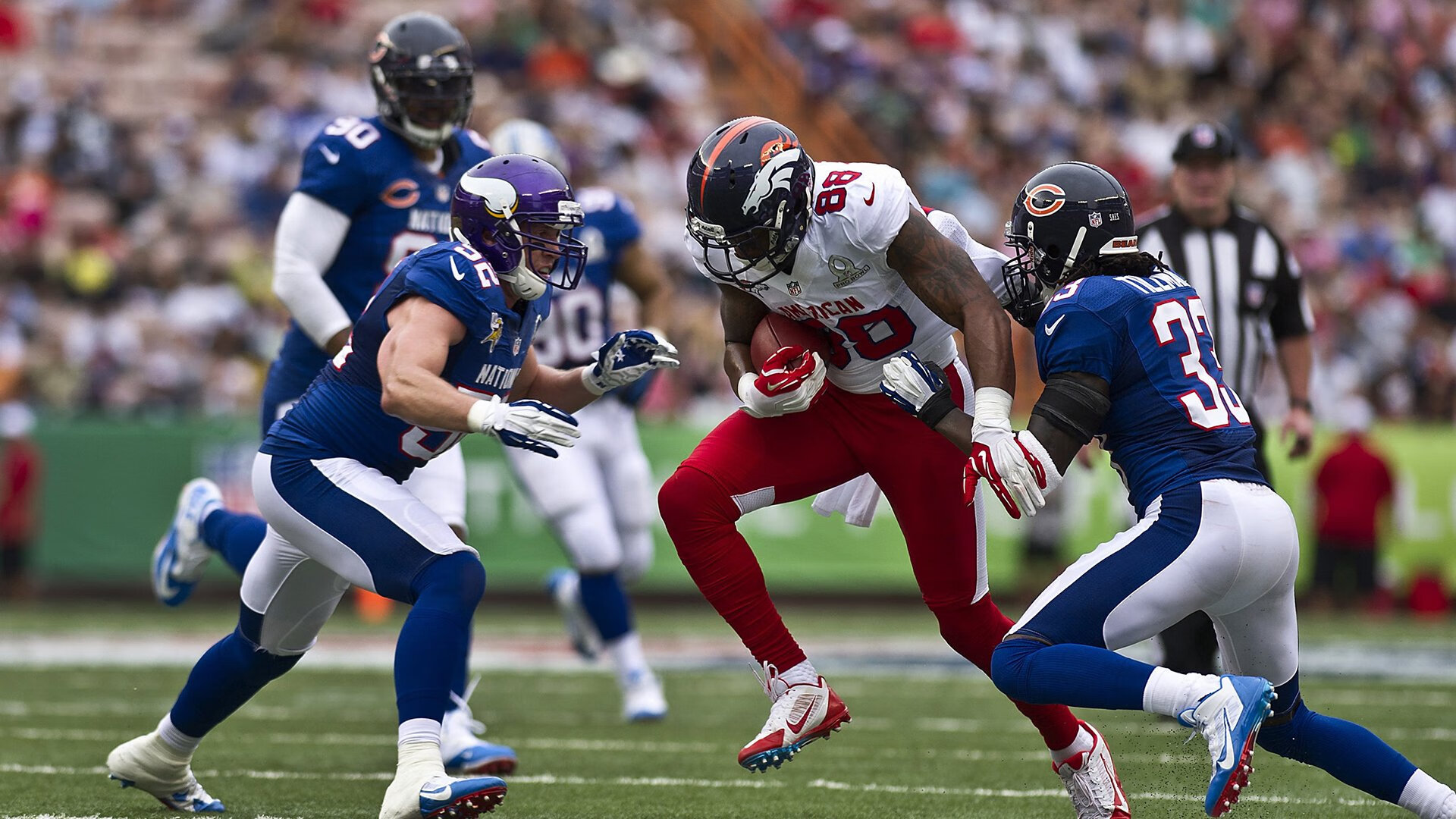 世界航空模型编队世锦赛 中国少年队首次夺冠 编队图案极具创意